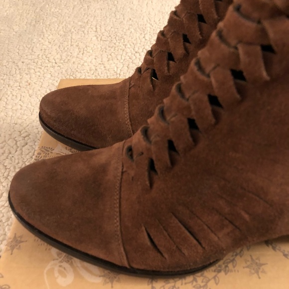 FREE PEOPLE Loveland Ankle Boots BROWN SUEDE - Picture 4 of 8